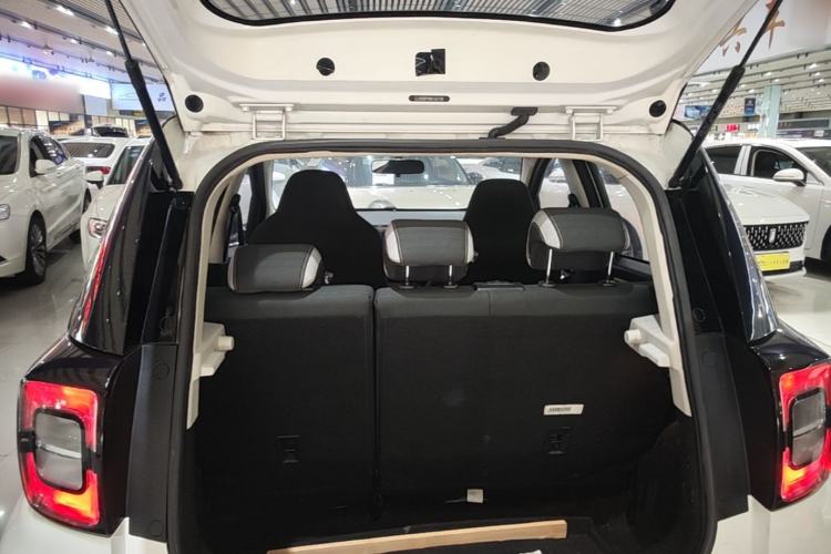 Used SOL E10X 2021 302 km Range Fashion Edition 31.4 kWh Trunk