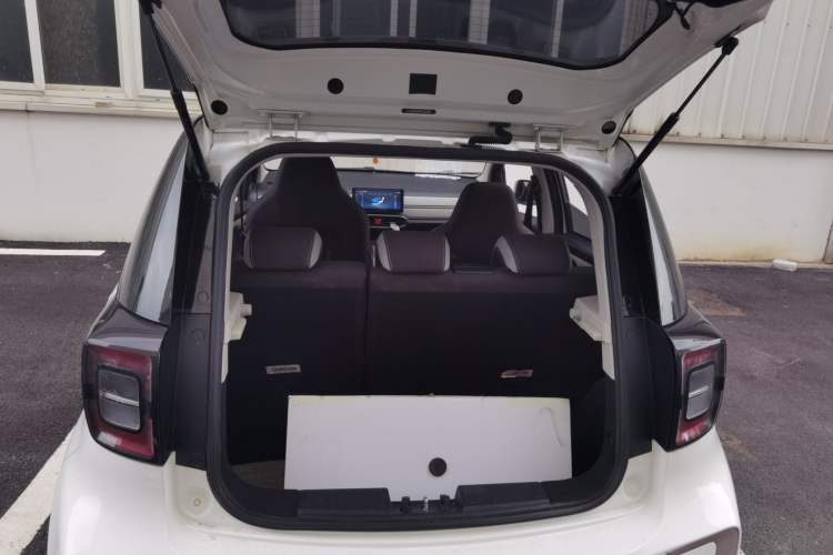 Used SOL E10X 2021 302 km Range Luxury Version 30.2 kWh Trunk
