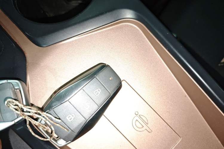 Used SOL E10X 2021 Jimei Edition 302km Fashionable Model Vehicle Key