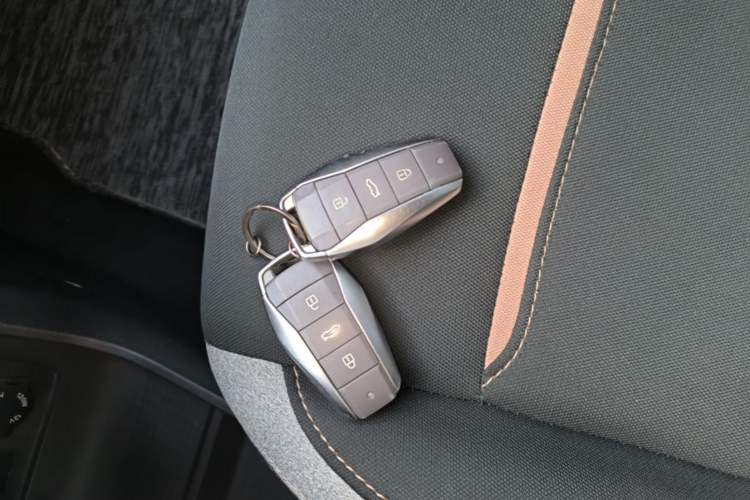 Used SOL E10X 2021 Jimei Edition 302km Fashionable Model Vehicle Key