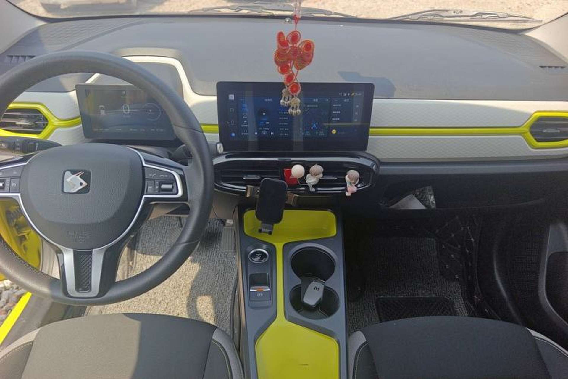 Used SOL E10X 2021 302 km Range Fashion Edition 30.2 kWh Audio And AC Panel
