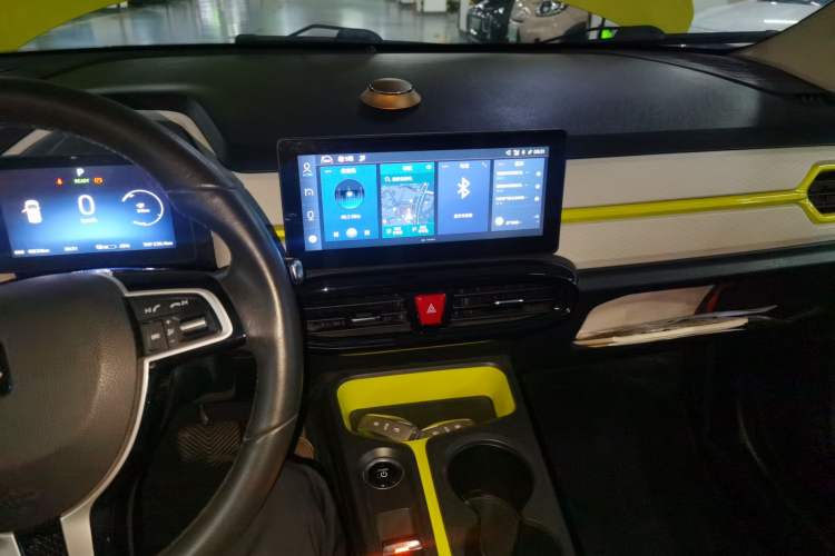 Used SOL E10X 2021 302 km Range Luxury Version 30.2 kWh Audio And AC Panel