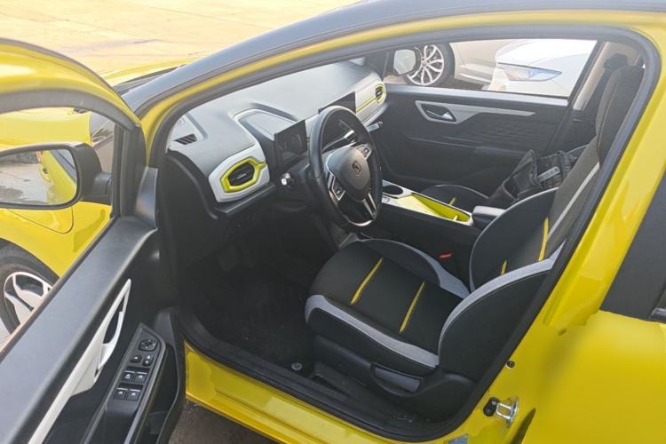 Used SOL E10X 2021 302 km Range Luxury Version 30.2 kWh Driver Seat