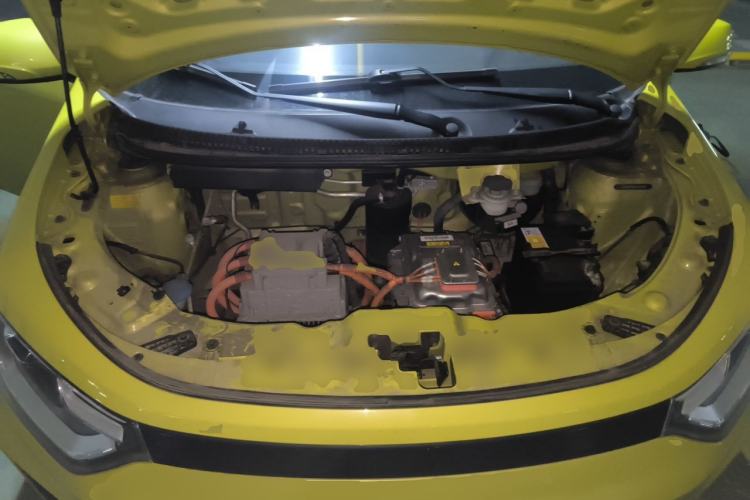 Used SOL E10X 2021 200km Classic Type Engine Bay