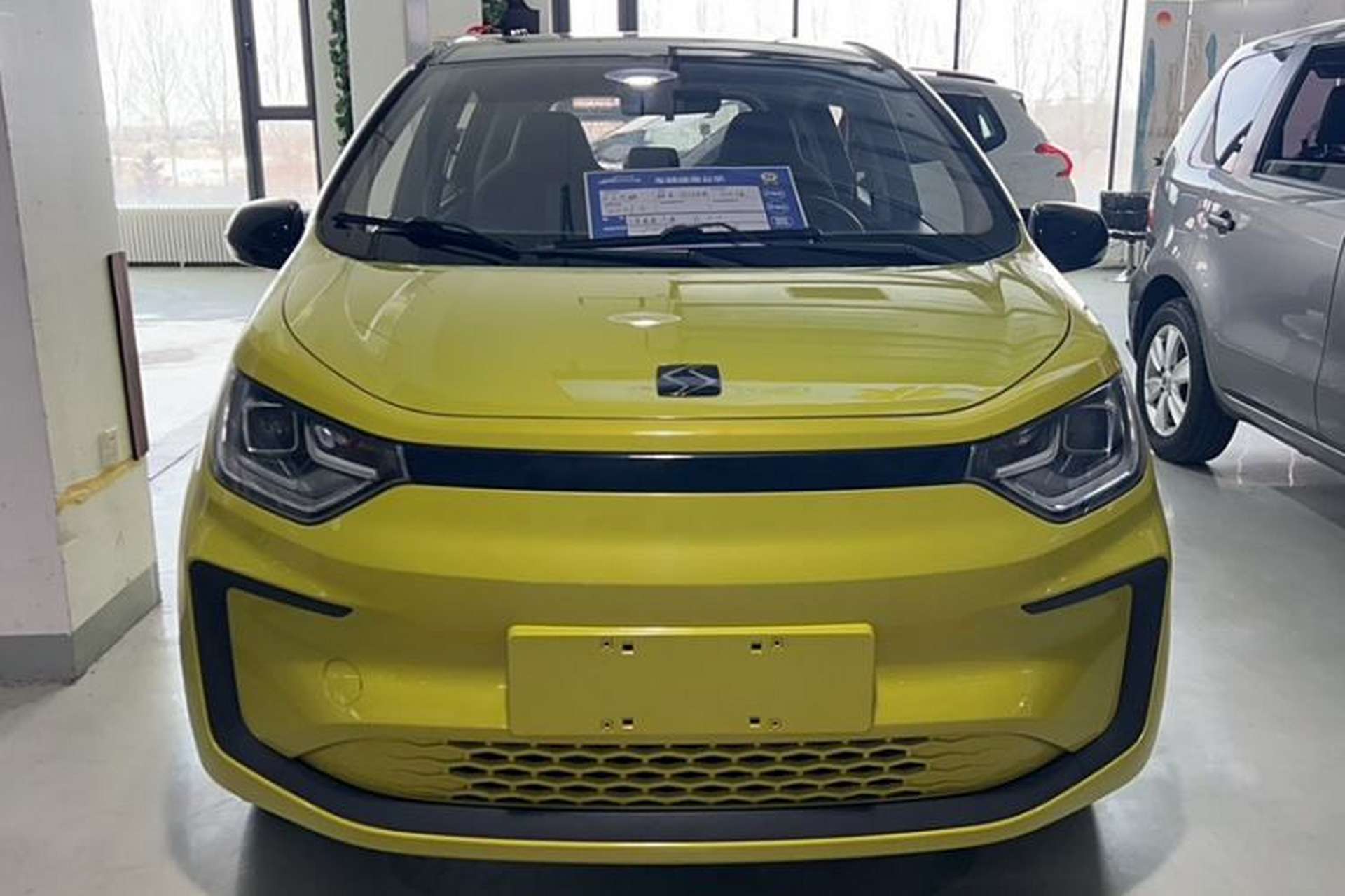 Used SOL E10X 2021 302 km Range Fashion Edition 30.2 kWh Exterior 1