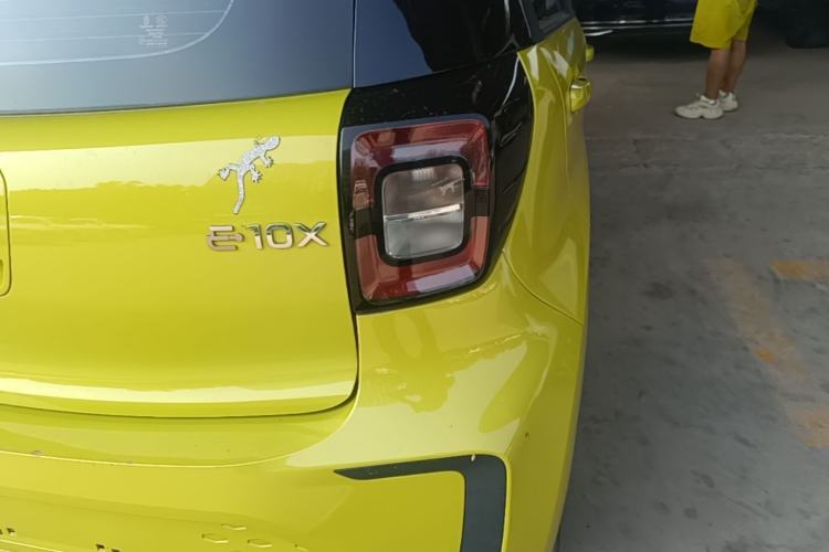 Used SOL E10X 2021 302 km Range Luxury Version 31.4 kWh Exterior 3