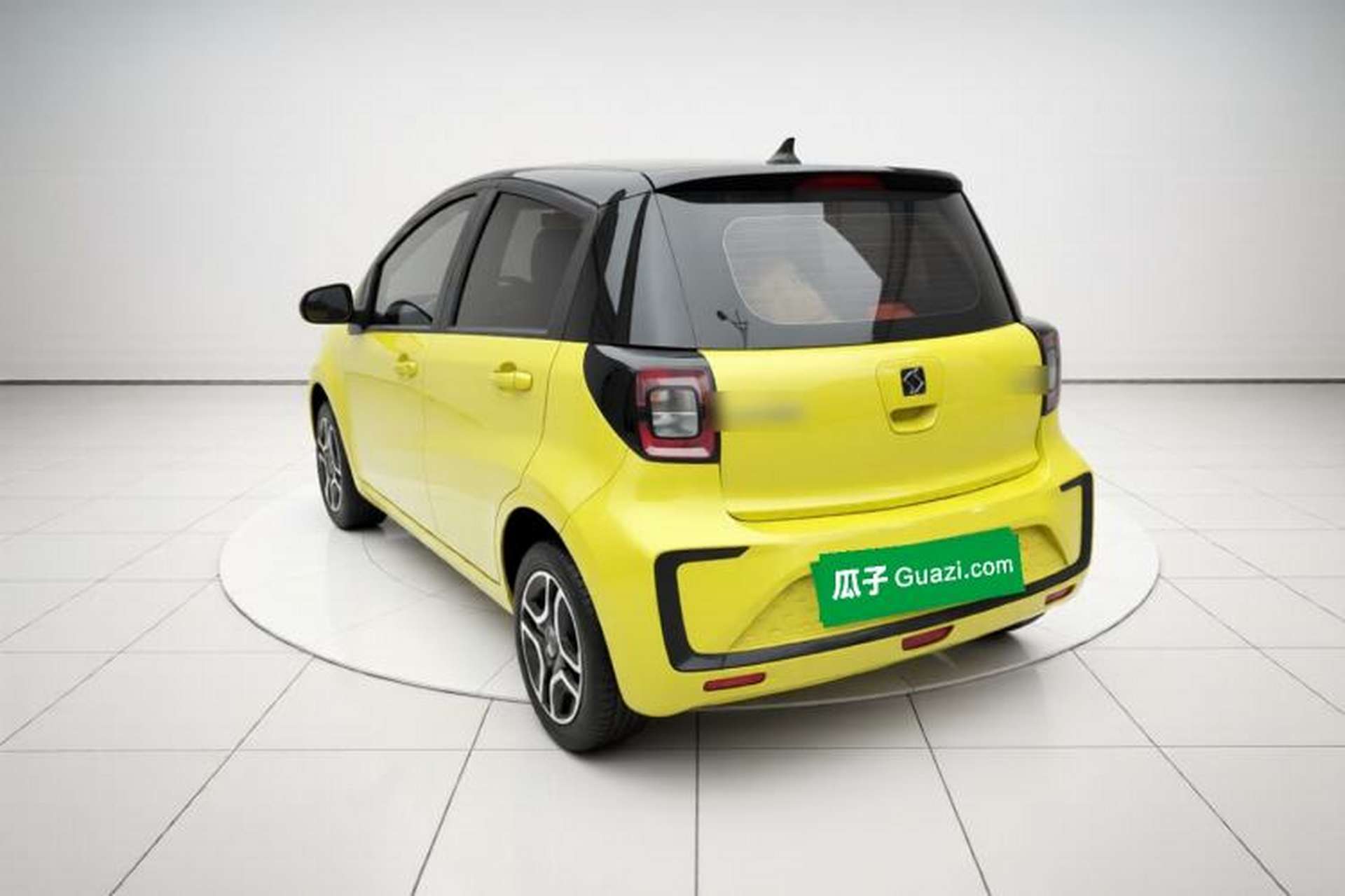 Used SOL E10X 2021 302 km Range Fashion Edition 30.2 kWh Exterior 3