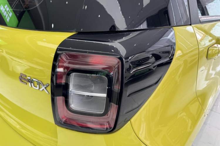Used SOL E10X 2021 302 km Range Luxury Version 31.4 kWh Exterior 5