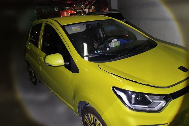 Used SOL E10X 2021 150 km Ambitious Trim Front Right 45 Deg