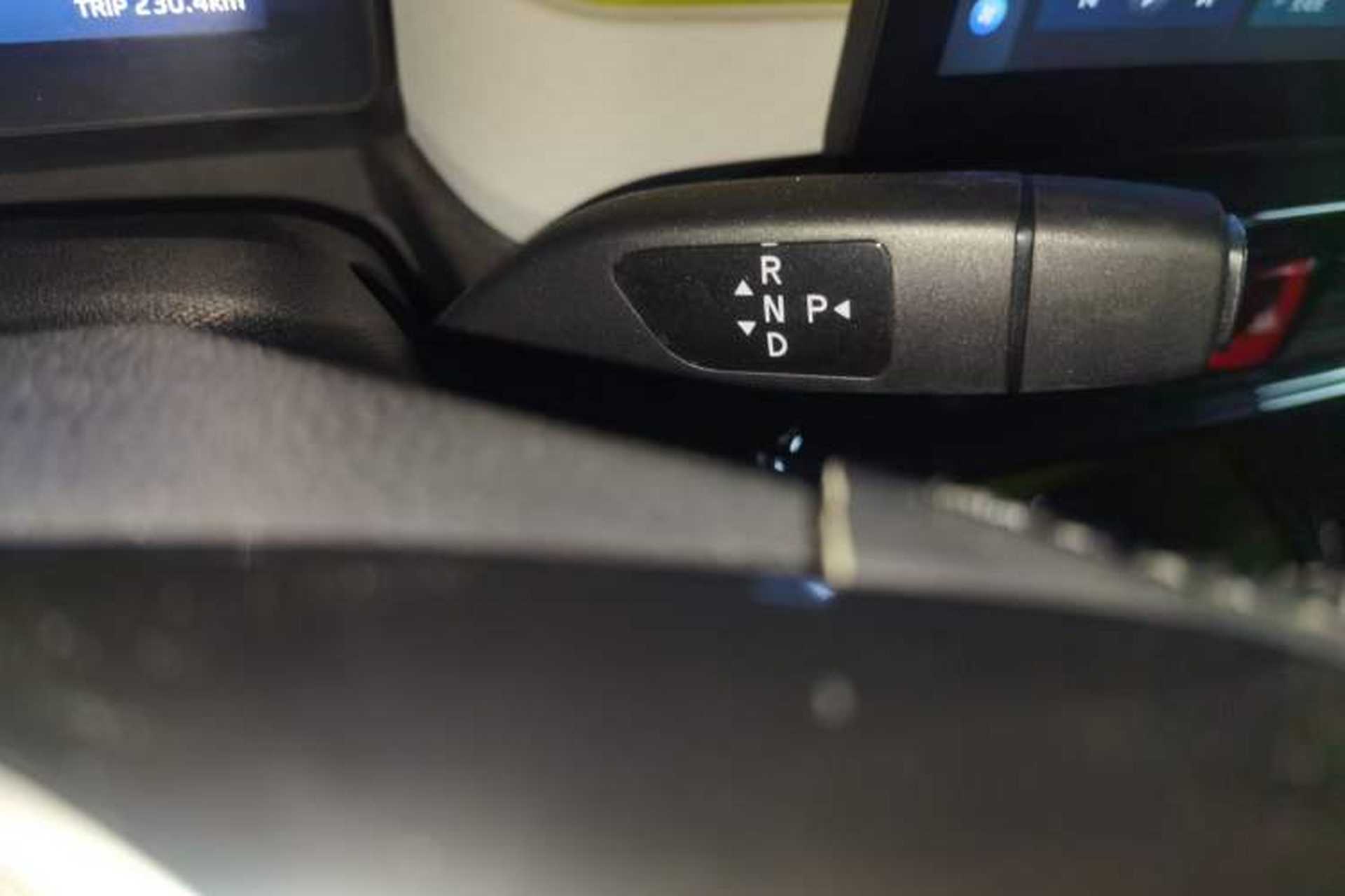Used SOL E10X 2021 302 km Range Luxury Version 30.2 kWh Gear Lever