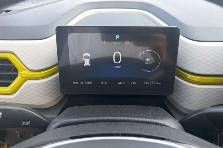 Used SOL E10X 2021 302 km Range Luxury Version 30.2 kWh Instrument Cluster