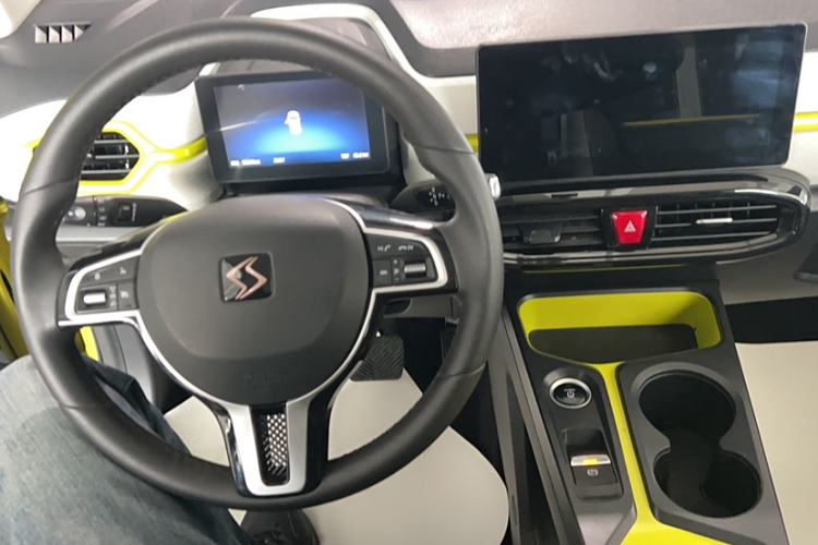 Used SOL E10X 2021 302 km Range Fashion Edition 30.2 kWh Interior 1