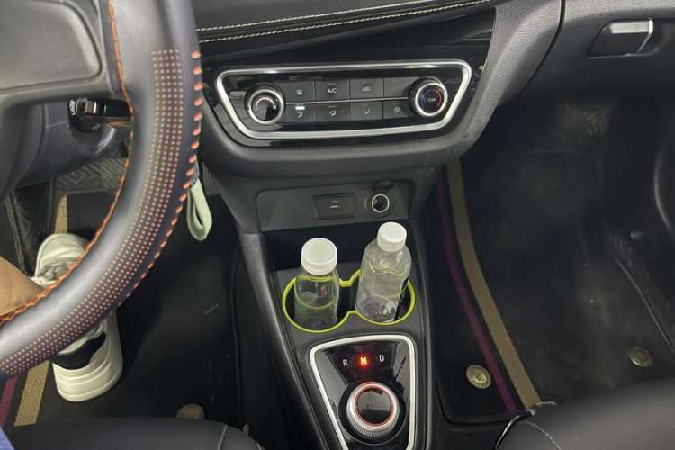 Used SOL E10X 2021 150 km Ambitious Trim Interior 4