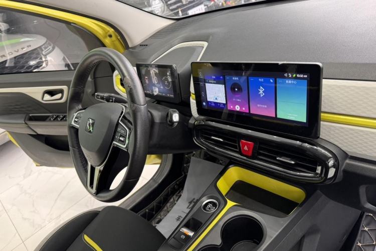 Used SOL E10X 2021 302 km Range Luxury Version 31.4 kWh Interior 5
