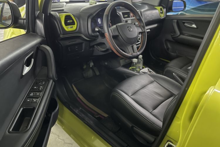 Used SOL E10X 2021 150 km Ambitious Trim Interior 5
