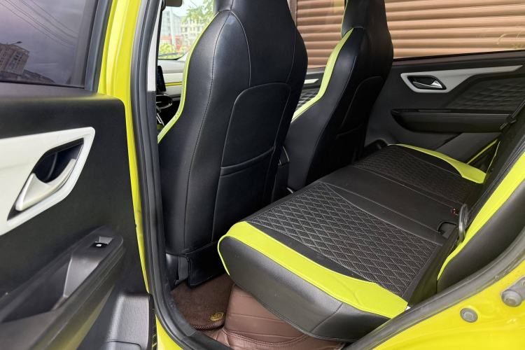 Used SOL E10X 2021 302 km Range Fashion Edition 31.4 kWh Interior 6