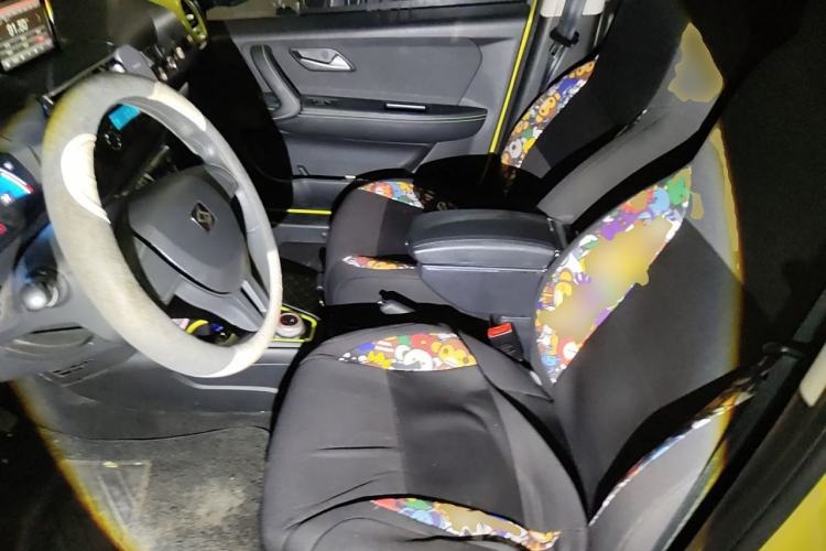 Used SOL E10X 2021 150 km Ambitious Trim Left Front Seat