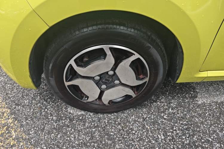 Used SOL E10X 2021 302 km Range Luxury Version 31.4 kWh Left Front Wheel Hub