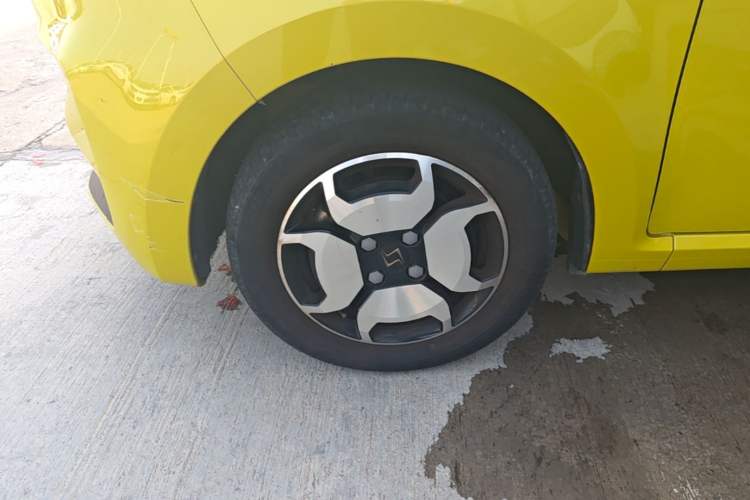 Used SOL E10X 2021 302 km Range Luxury Version 30.2 kWh Left Front Wheel Hub