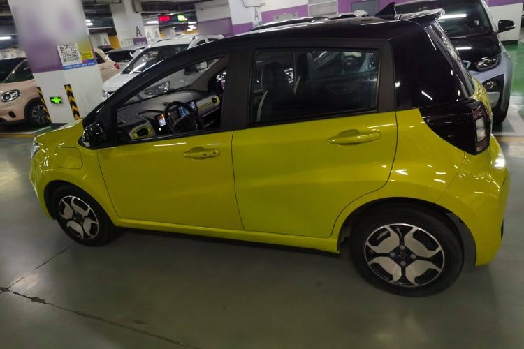 Used SOL E10X 2021 302 km Range Luxury Version 30.2 kWh Left Side