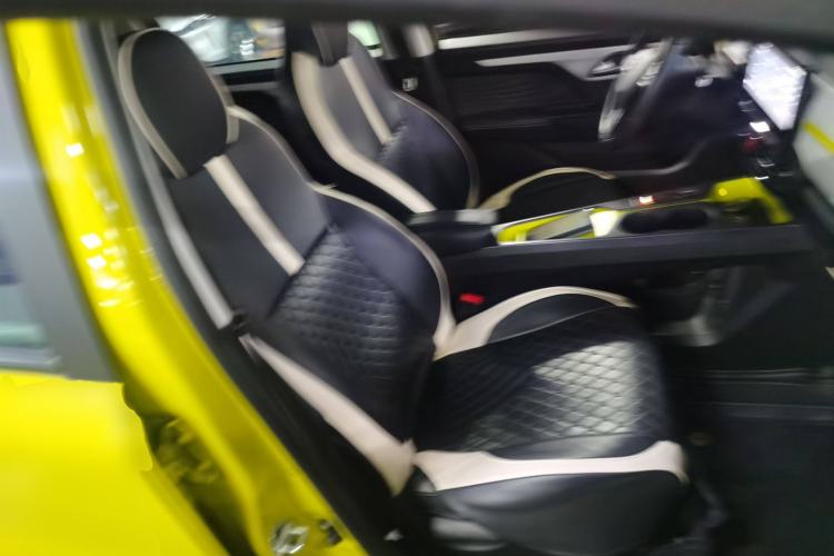 Used SOL E10X 2021 302 km Range Luxury Version 30.2 kWh Right Front Seat
