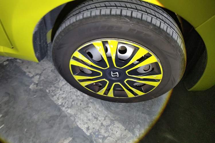 Used SOL E10X 2021 150 km Ambitious Trim Right Front Wheel Hub