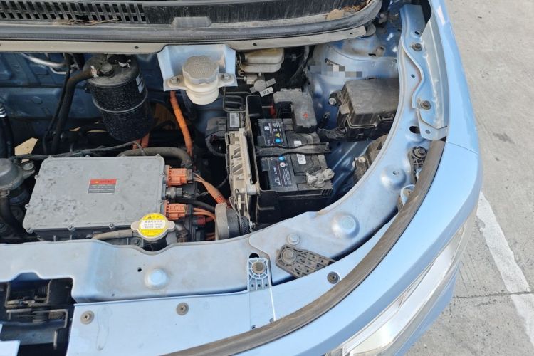 Used SOL E10X 2022 Flower Fairy Style Baby's Breath Engine Bay Left