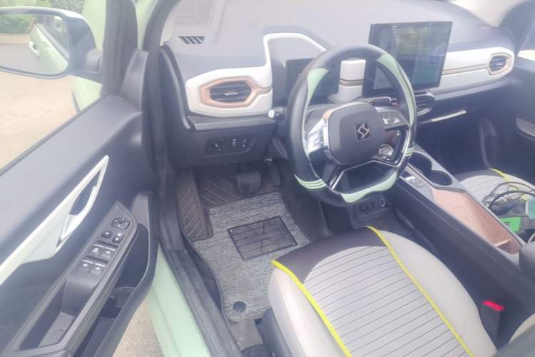 Used SOL E10X  Driver Seat