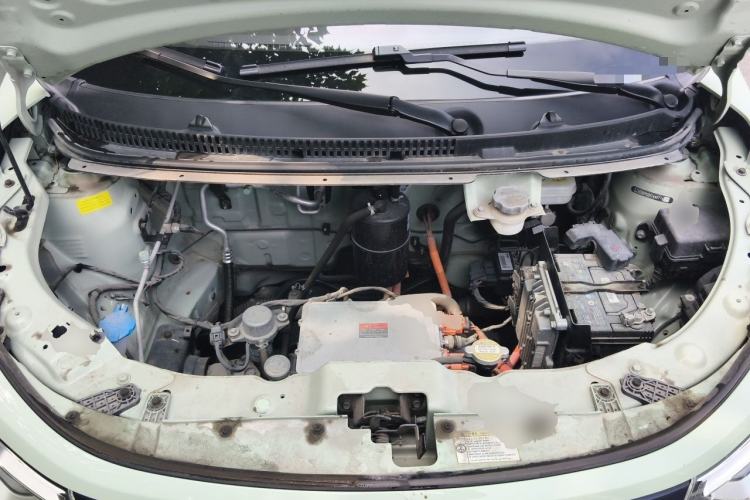 Used SOL E10X 2022 Flower Fairy Design Four-Leaf Clover Engine Bay