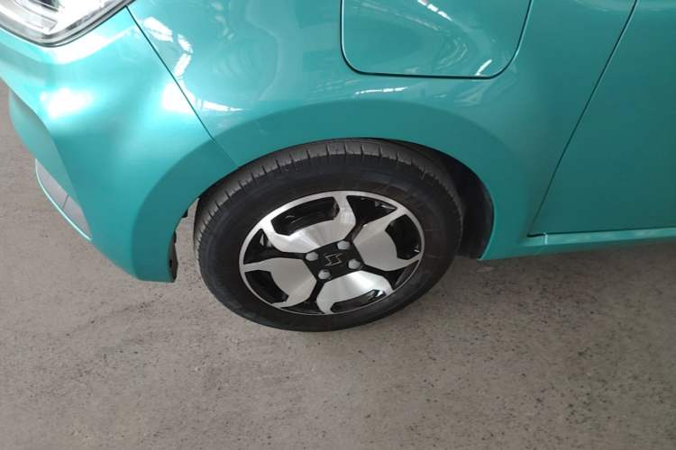 Used SOL E10X 2022 Flower Fairy Style Baby's Breath Left Front Wheel Hub