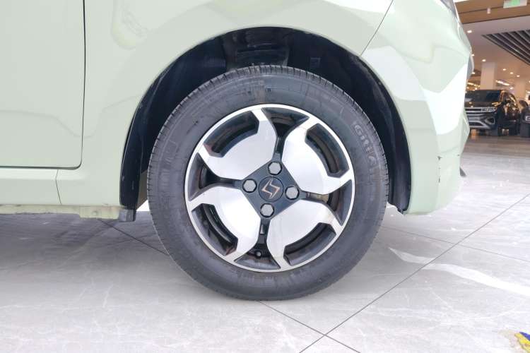 Used SOL E10X 2022 Flower Fairy Design Four-Leaf Clover Right Rear Wheel Hub