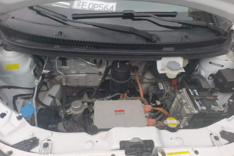 Used SOL E10X 2022 Flower Fairy Style Baby's Breath Engine Bay