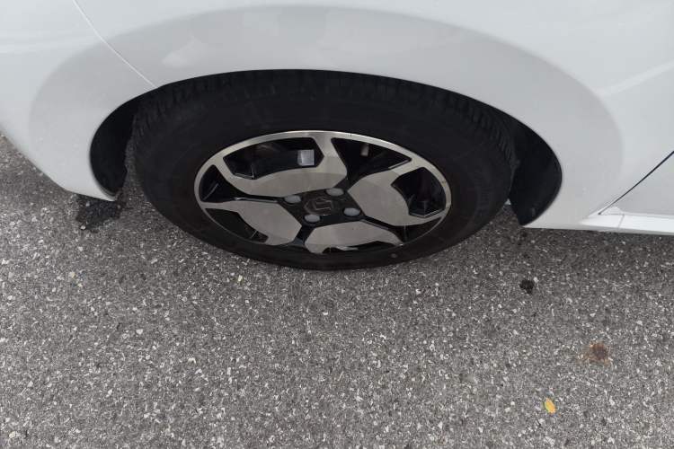 Used SOL E10X 2022 Flower Fairy Style Baby's Breath Left Front Wheel Hub