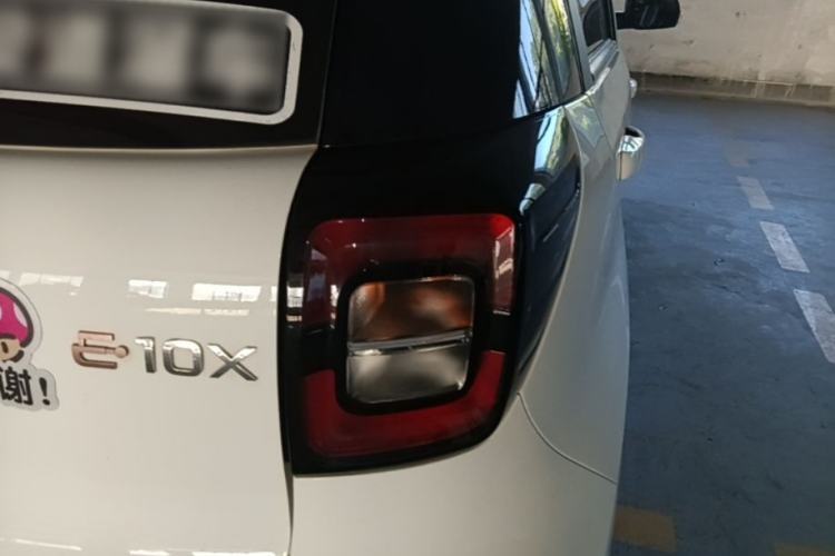Used SOL E10X 2022 Flower Fairy Design Four-Leaf Clover Right Rear Taillight