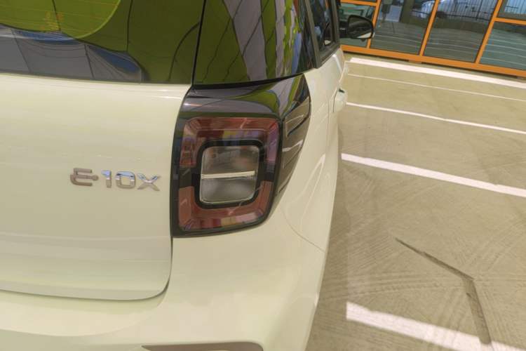Used SOL E10X 2022 Flower Fairy Design Sunflower Right Rear Taillight