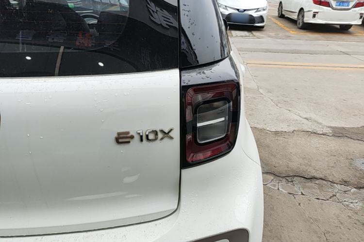 Used SOL E10X 2022 Flower Fairy Design Four-Leaf Clover Right Rear Taillight