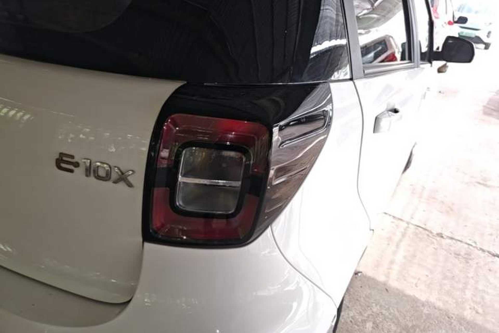 Used SOL E10X 2022 Flower Fairy Style Baby's Breath Right Rear Taillight
