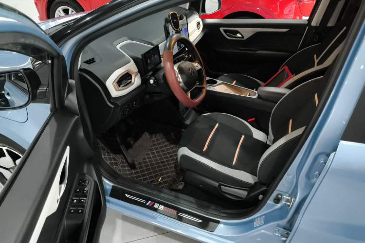 Used SOL E10X 2023 Anniversary Edition 301km Starry Sky 45kW Driver Seat