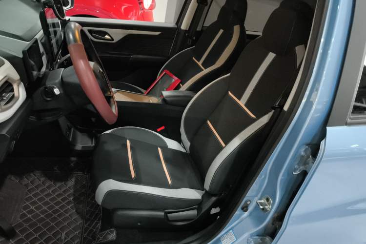 Used SOL E10X 2023 Anniversary Edition 301km Starry Sky 45kW Left Front Seat