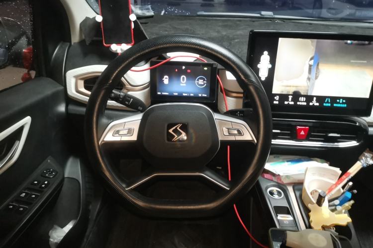 Used SOL E10X 2023 Anniversary Edition 301km Sunflower 45kW Steering Wheel