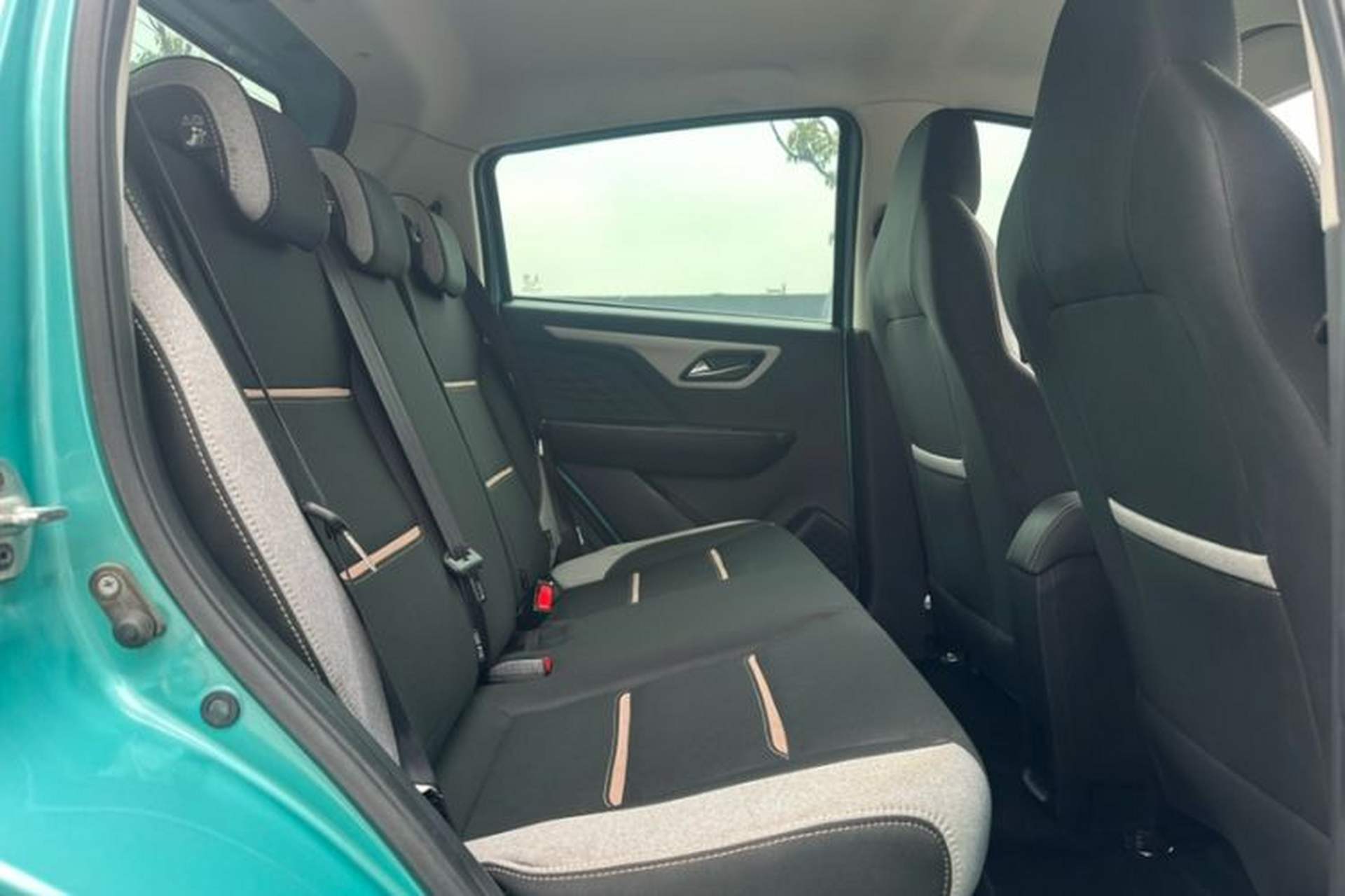 Used SOL E10X 2023 Anniversary Edition 301km Starry Sky 45kW Interior 5