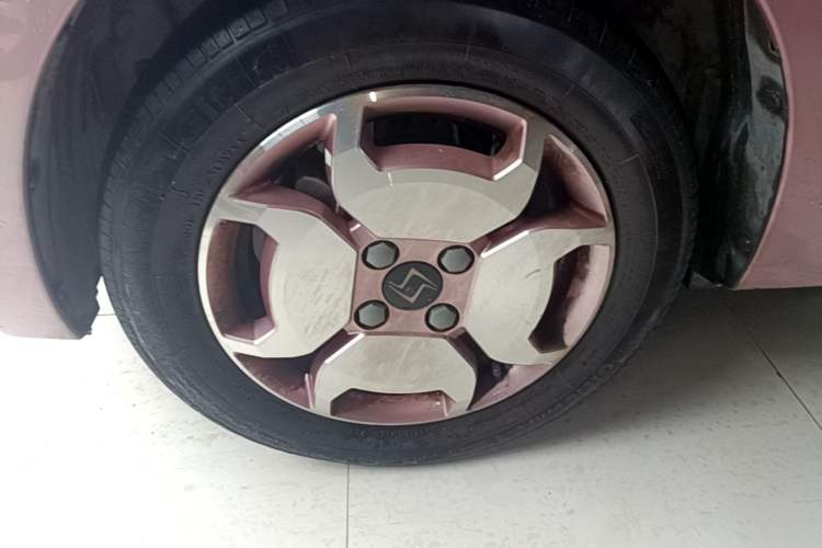 Used SOL E10X 2023 Anniversary Edition 301km Starry Sky 45kW Left Front Wheel Hub