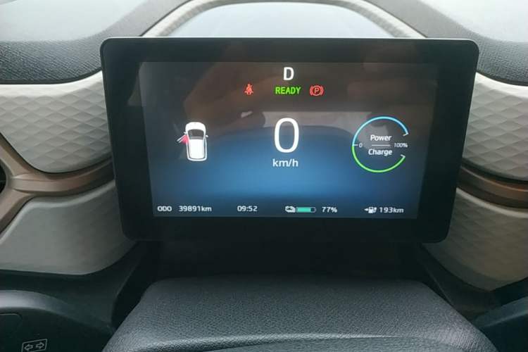 Used SOL E10X 2023 251 km Cloverleaf 36 kW Instrument Cluster