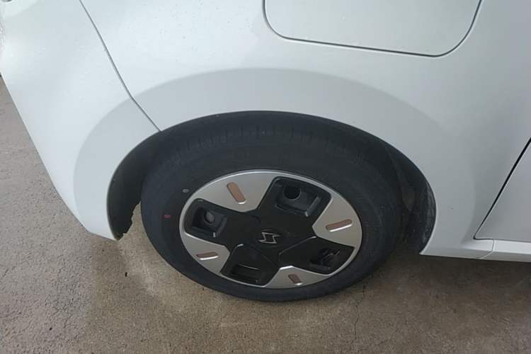 Used SOL E10X 2023 251 km Cloverleaf 36 kW Left Front Wheel Hub