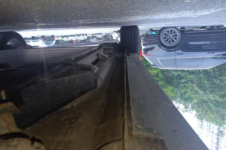 Used SOL E20X 2020 Extraordinary Edition Chassis Front Right