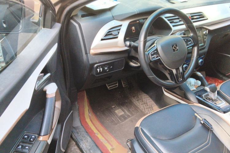 Used SOL E20X 2020 Heartbeat Edition Driver Seat