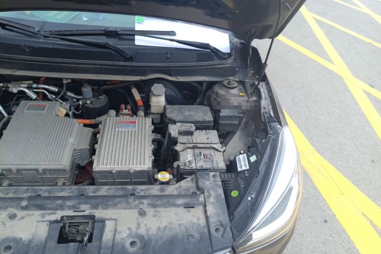Used SOL E20X 2020 Extraordinary Edition Engine Bay Left