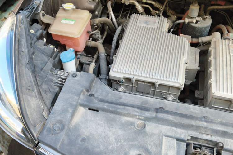Used SOL E20X 2020 Heartbeat Edition Engine Bay Right