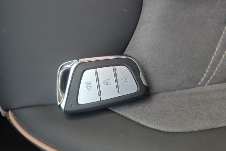 Used SOL E20X 2020 Extraordinary Edition Interior 1