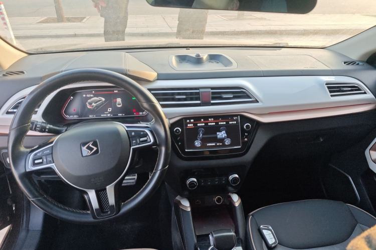 Used SOL E20X 2020 Extraordinary Edition Interior 2